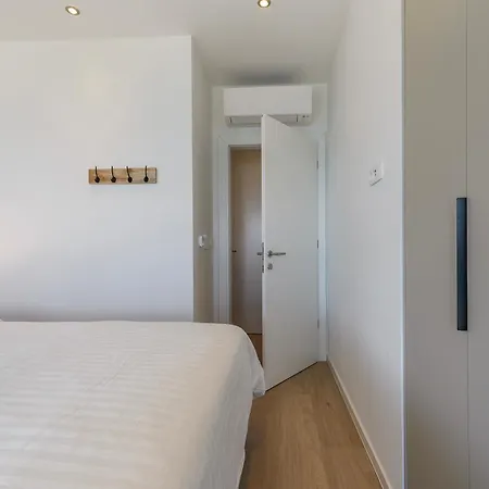 Royal Dutch 7 * Trogir