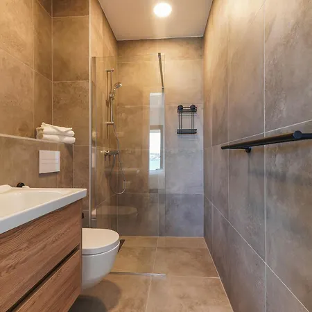 Royal Dutch 7 * Trogir